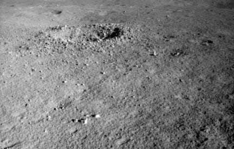 Ровер Yutu-2 обнаружил необычное вещество на поверхности Луны 4 wycmqunortpvyjvsqx1rgxod6ppsav 1