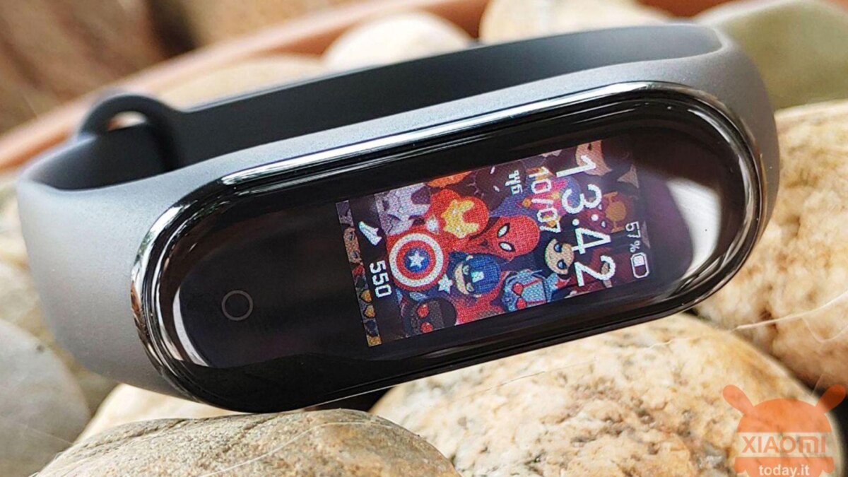 Xiaomi Mi Band 4 получил новые циферблаты 2 xiaomi mi smart band 4