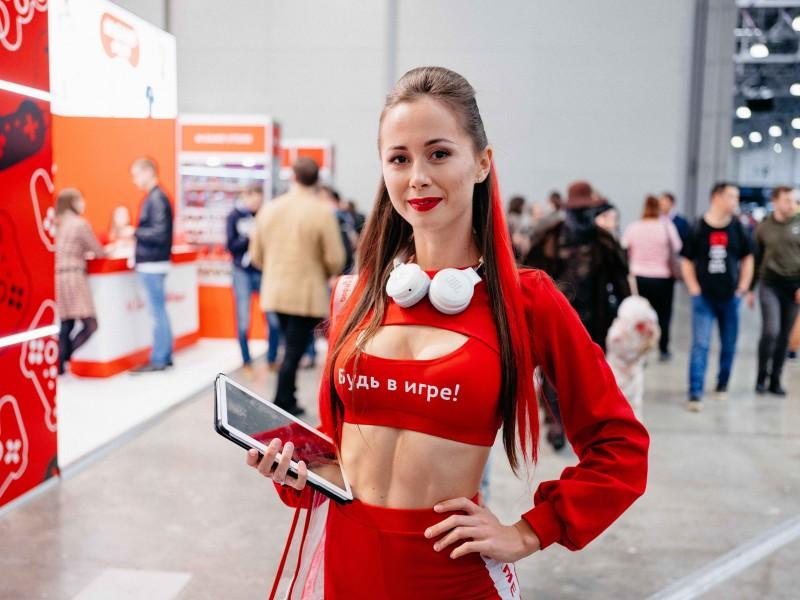 18+. Самые сексуальные девушки ИгроМира и Comic Con Russia 2019. День 2 42 1006888 800