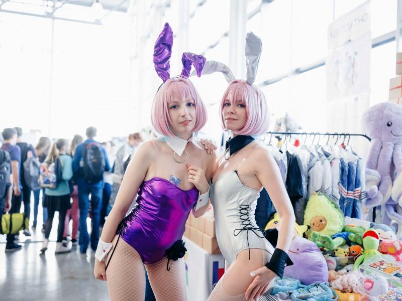 18+. Самые сексуальные девушки ИгроМира и Comic Con Russia 2019. День 2 35 1011577 800
