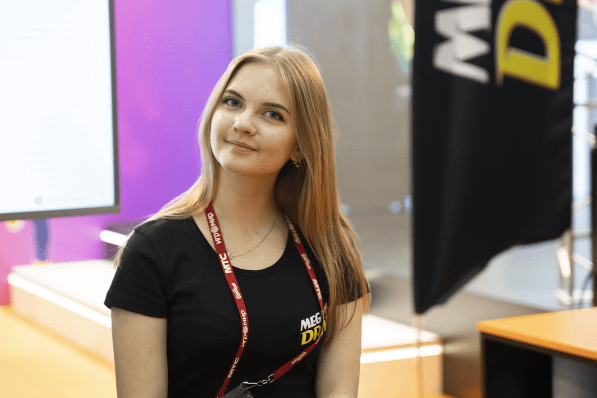 18+. Самые сексуальные девушки ИгроМира и Comic Con Russia 2019. День 2 65 cbe70e5a40881caaa6b8a9b055c2c20e