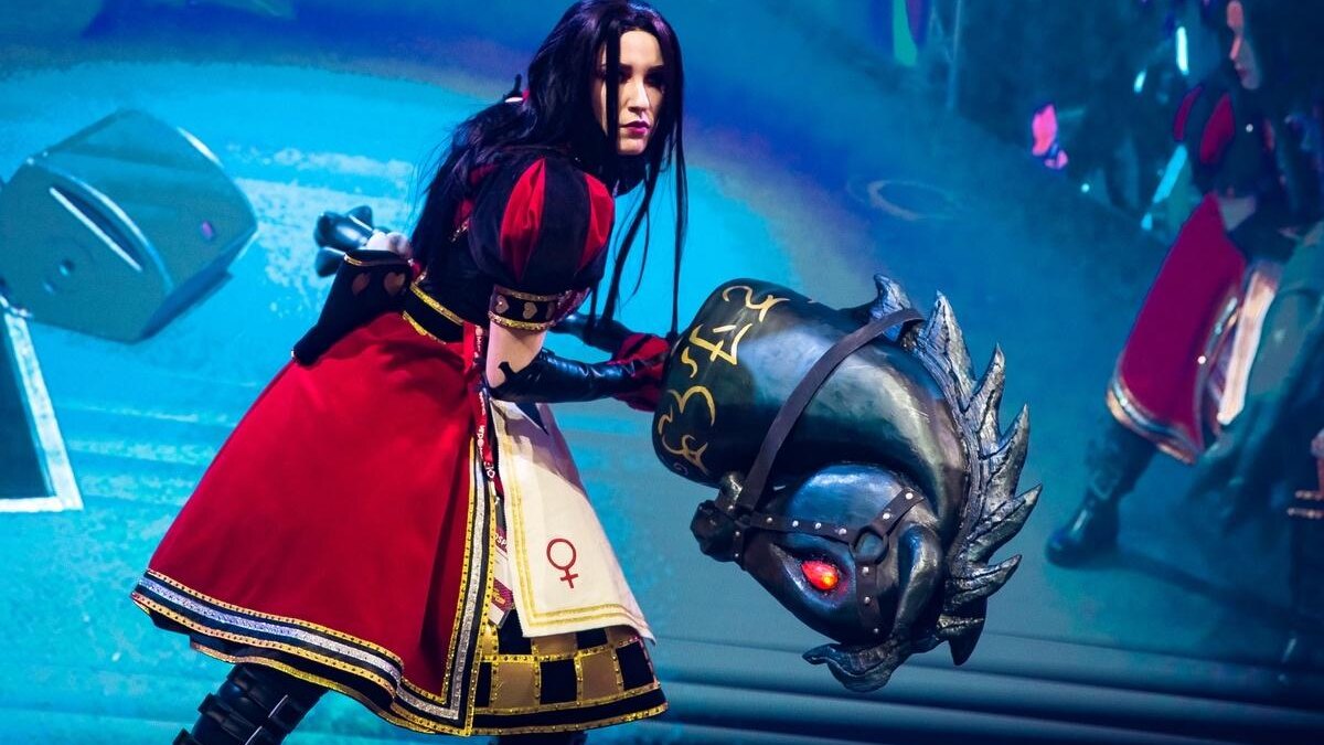 18+. ИгроМир и Comic Con Russia 2019. Самый необычный косплей. День 1 90 cosplay day1 47