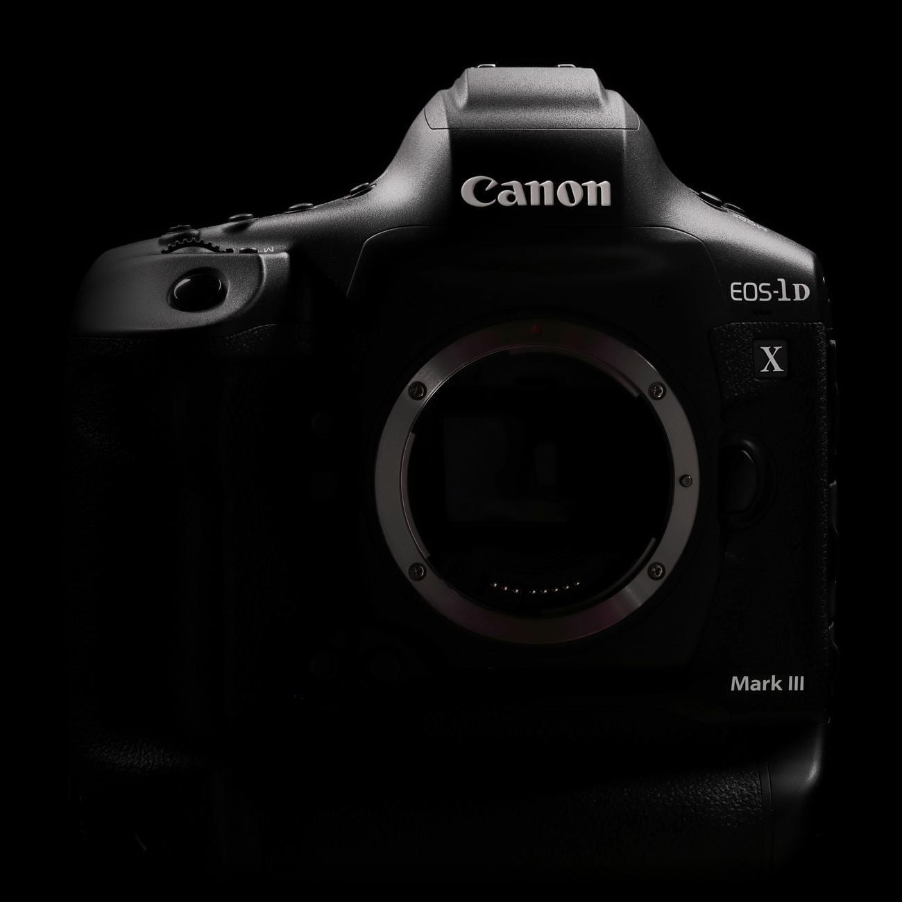 eos 1d x mark iii black frt
