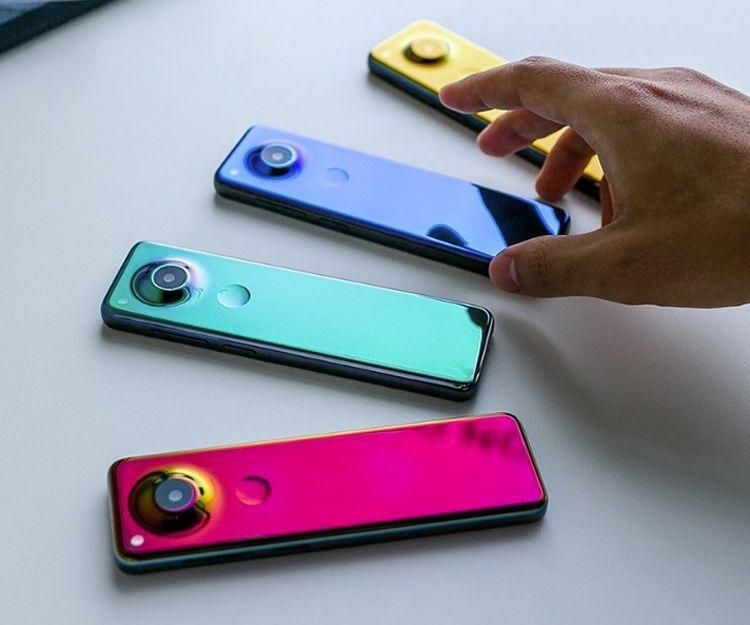 Создатель Android представил смартфон-пульт Essential 4 ess2