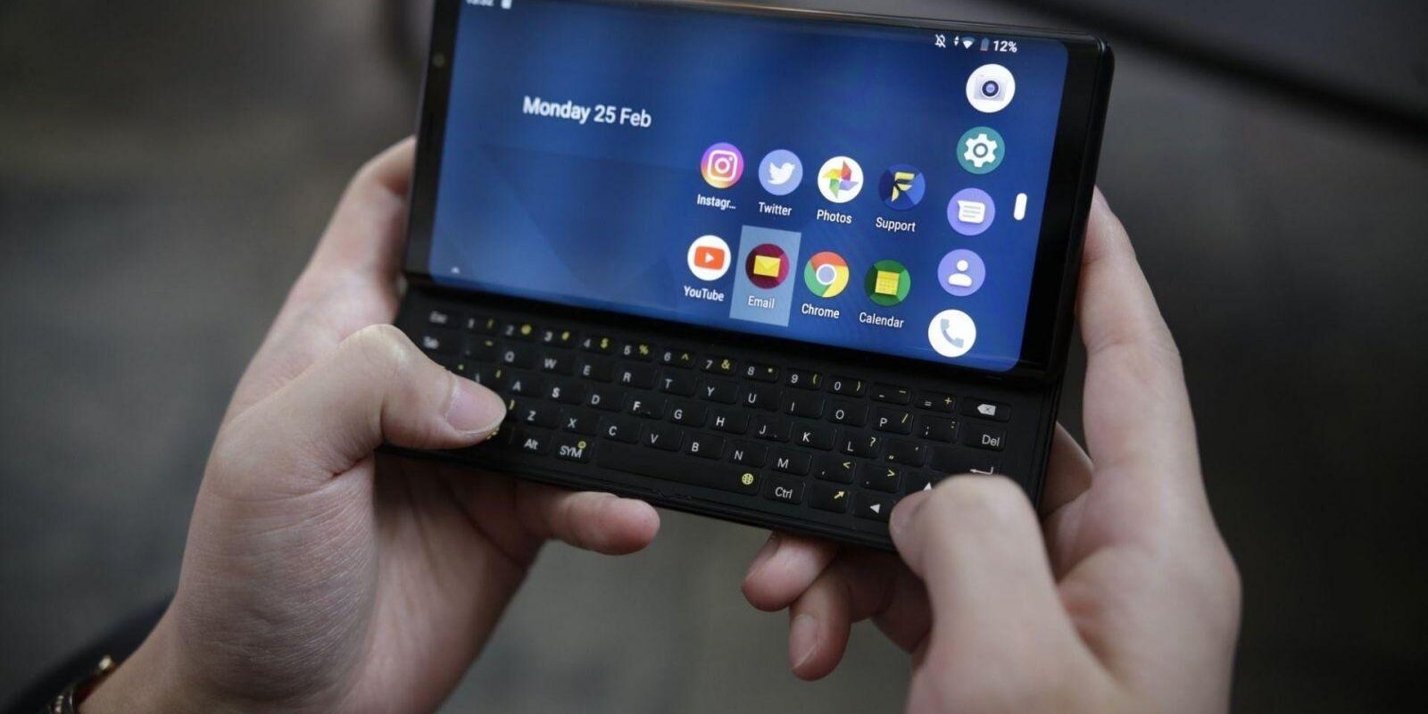 В продажу поступил смартфон F(x)tec Pro1 с выдвижной клавиатурой 4 f x tec pro 1 prototype hands on 1
