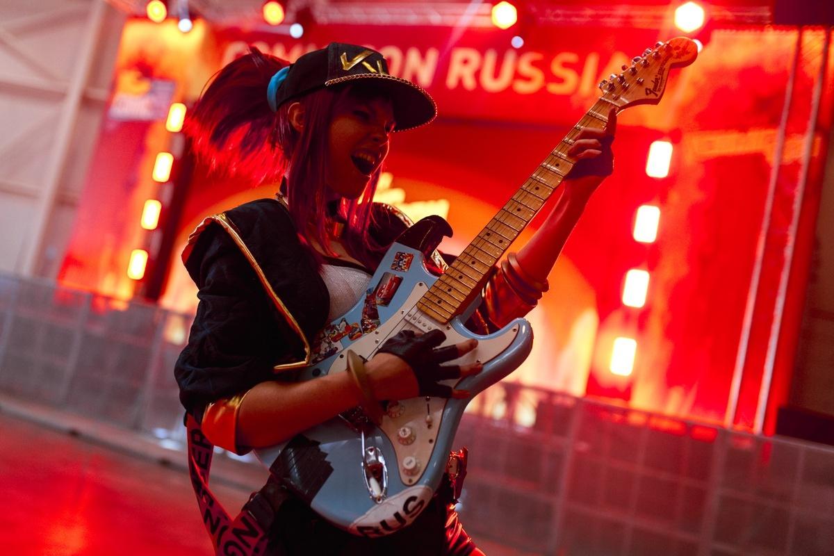 18+. ИгроМир и Comic Con Russia 2019. Самые красивые девушки. День 1 40 fotoezh 5
