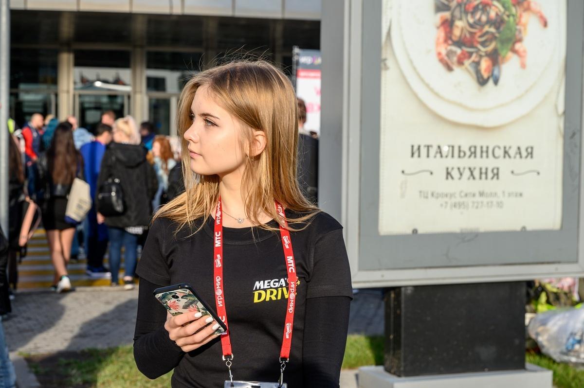 18+. ИгроМир и Comic Con Russia 2019. Самые красивые девушки. День 1 43 fotoezh 12