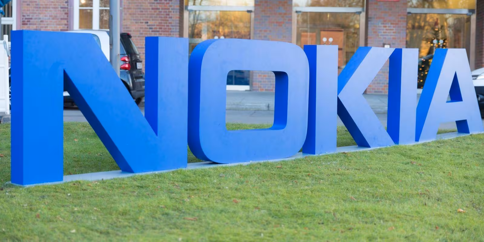 Новый безрамочный смартфон от Nokia получит поддержку 5G и флагманский процессор 2 img 7524