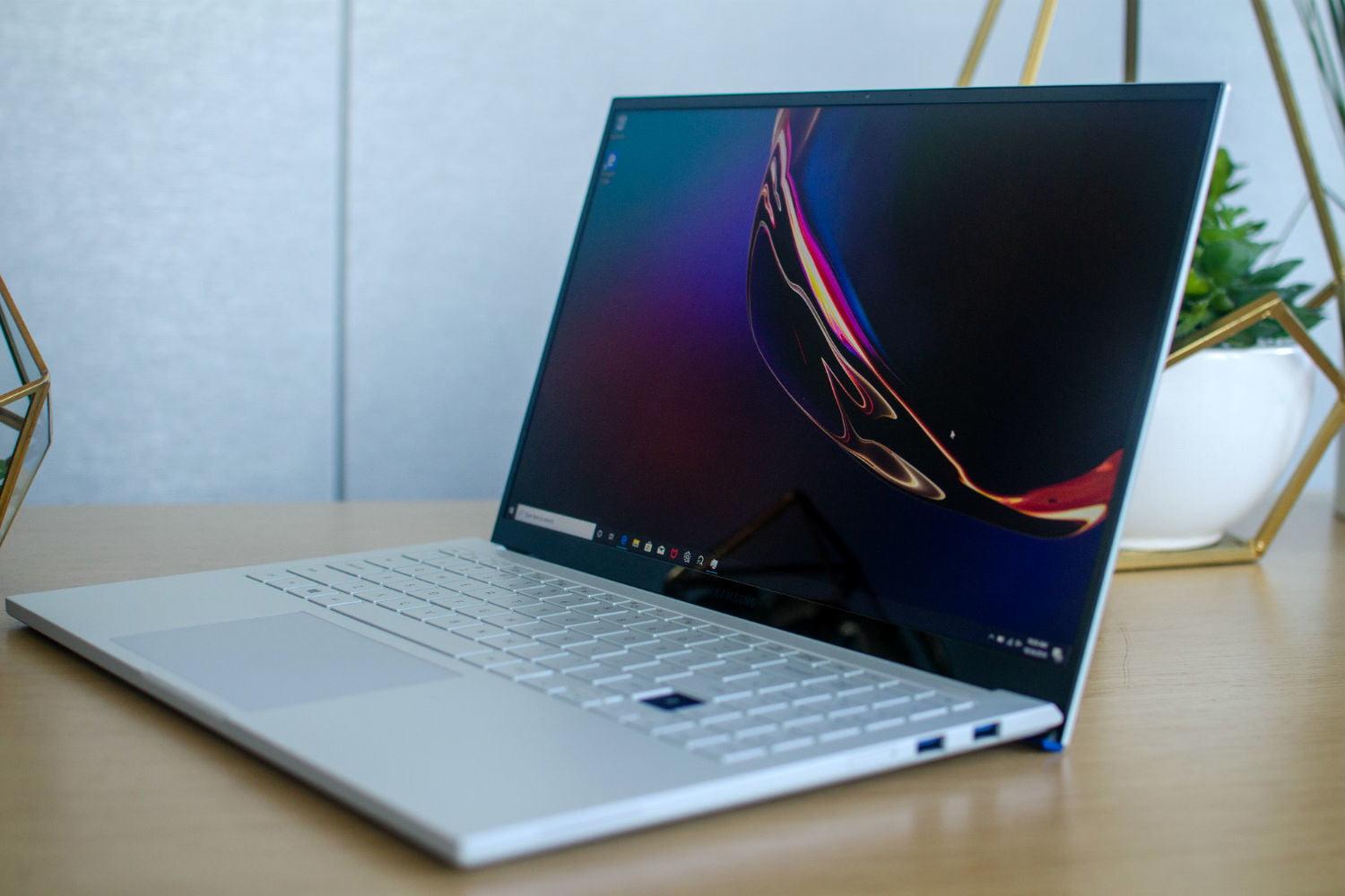 Samsung представила два ультрабука Galaxy Book Flex и Galaxy Book Ion c QLED-дисплеем и беспроводной зарядкой 5 samsung galaxy book flex 1