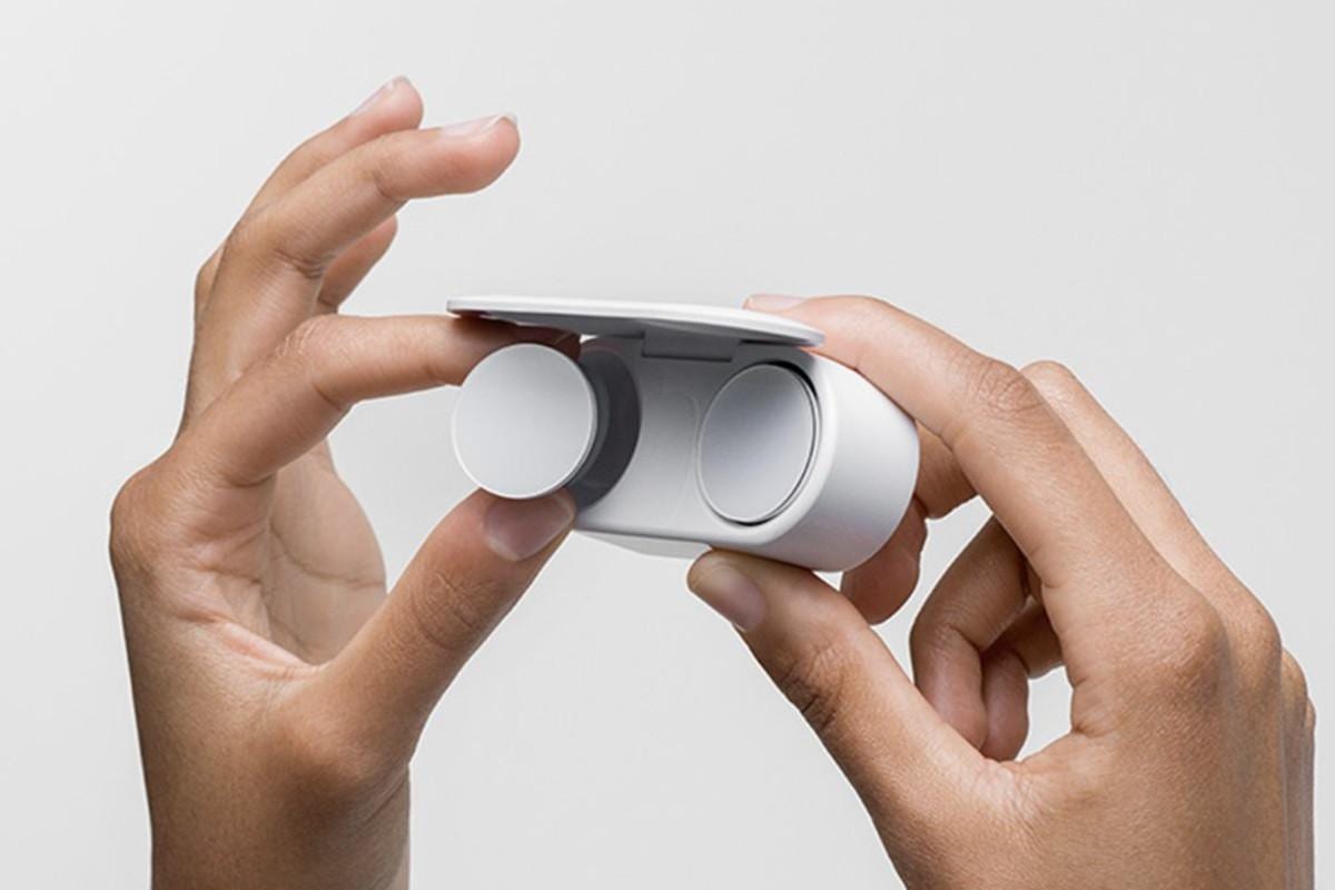 Microsoft представила беспроводные наушники Surface Earbuds 6 screen shot 2019 10 02 at 10.36.15 am.5