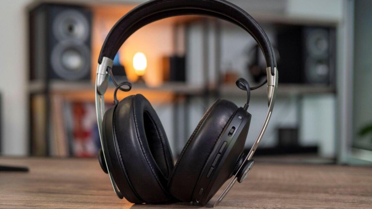 Sennheiser представила саундбар с технологией 3D-звучания и улучшенные наушники 8 sennheiser momentum 3 full headphones header