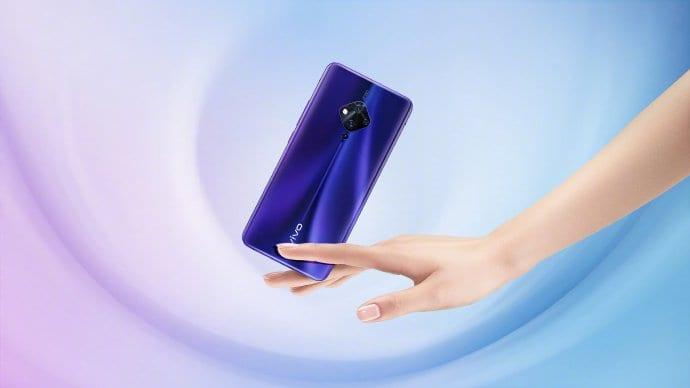 Опубликованы первые рендеры смартфона Vivo S5 с "камерой-бриллиантом" 5 2019 11 12 13 32 18