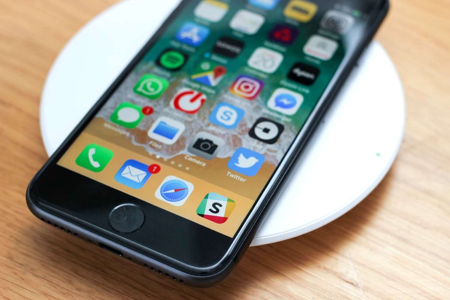 Инсайдеры: iPhone SE 2 выйдет в марте, а iPhone 12 Pro получит 6 ГБ ОЗУ 3 apple iphone se 2 smartfony flagmany