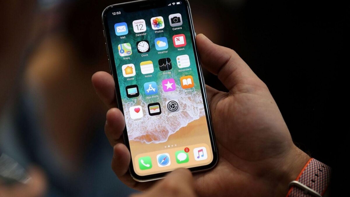 В России резко подешевели старые версии "айфонов" 3 heres how apples new iphone a38b20dde9c6ae5e26d78123dda70a81 scaled