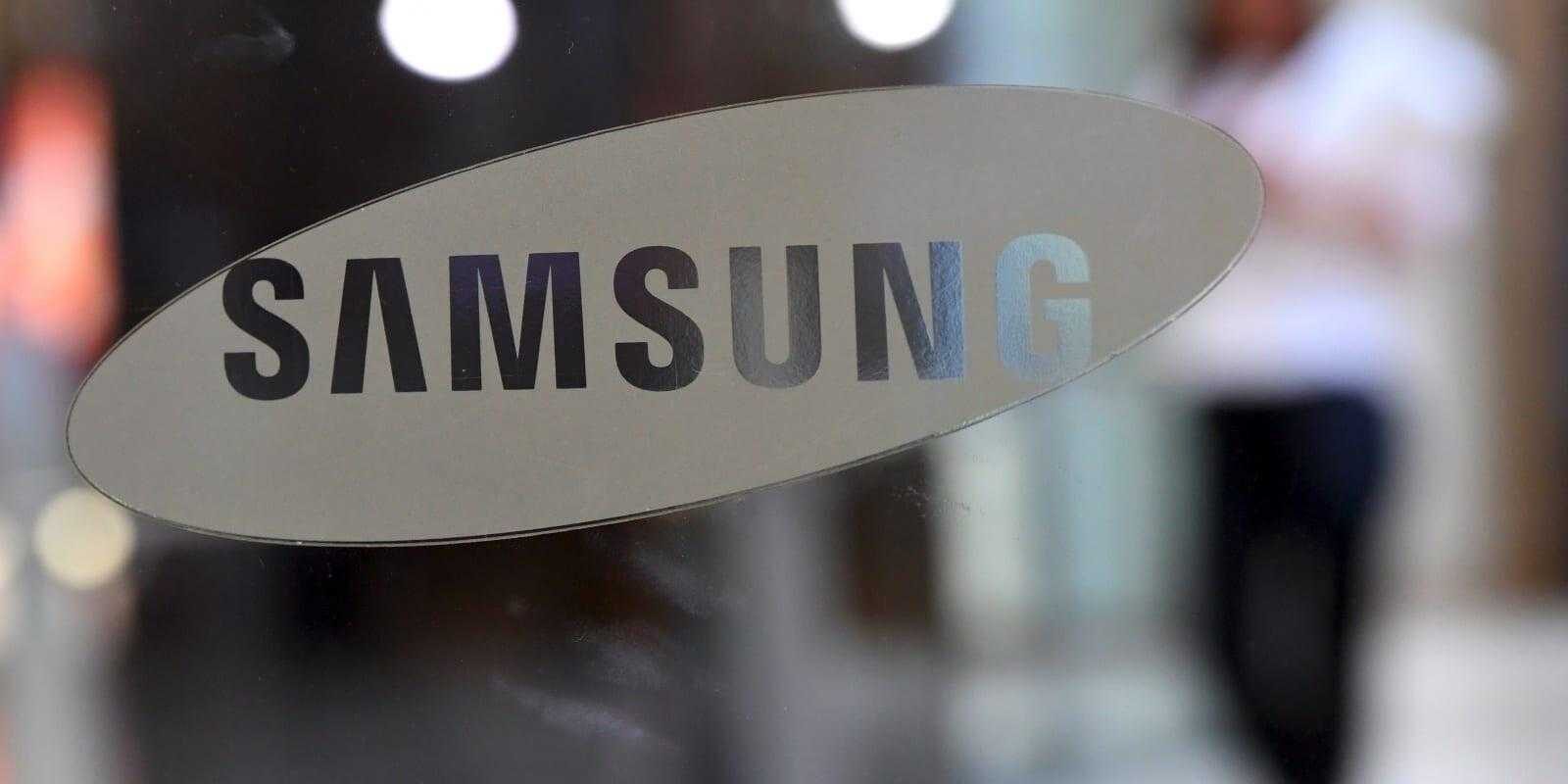 В сети появились рендеры смартфона Samsung Galaxy S11 3 samsung logo
