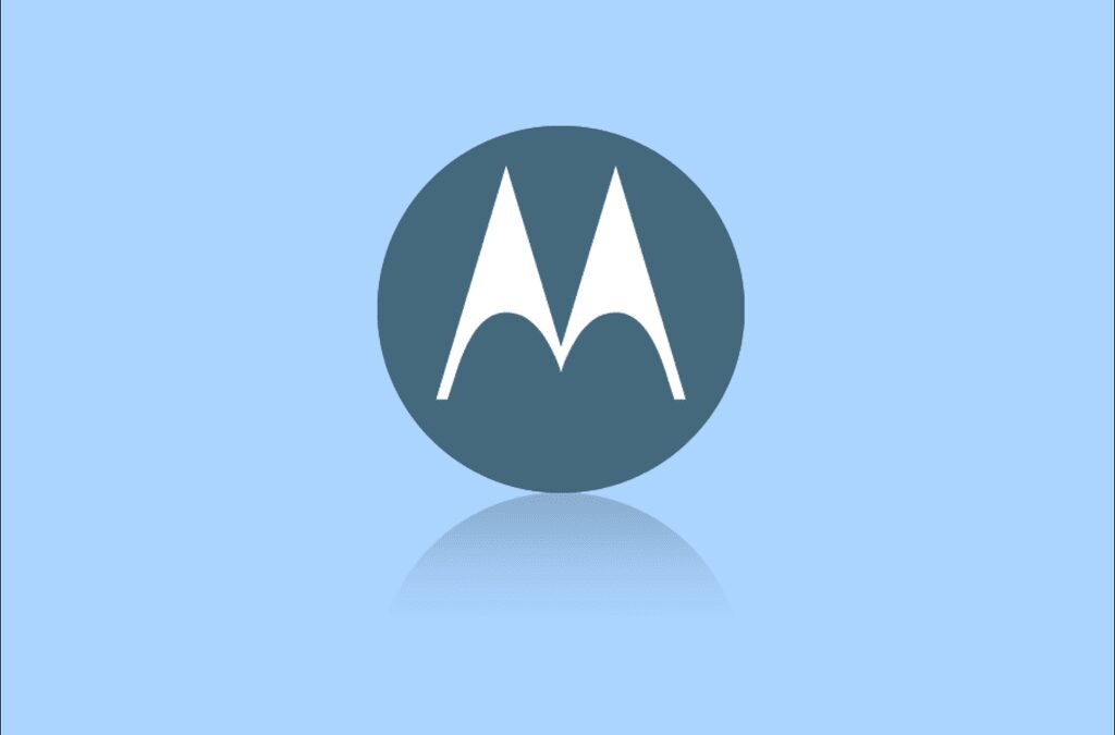 В сети появились фото и характеристики Motorola One Hyper: выезжающая фронтальная камера и сканер отпечатка пальцев на задней стороне 4 004887464 1 65df706c8a95bf4071c9ccfa2c6835e1