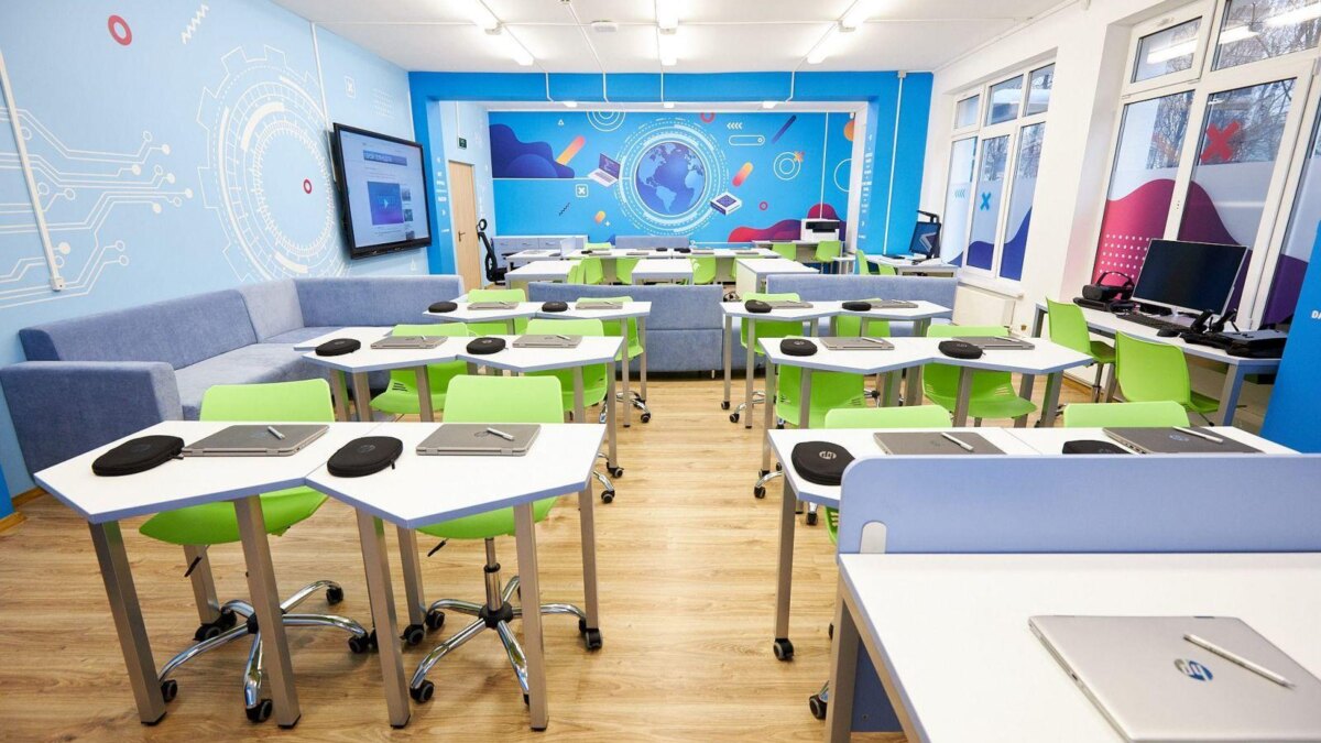 HP запускает первый в России класс будущего HP Learning Studio 5 1 4