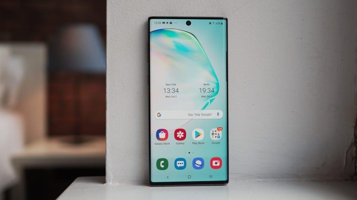 1570884683 samsung galaxy note 10 hoem screen on windowsill 1200x675 large