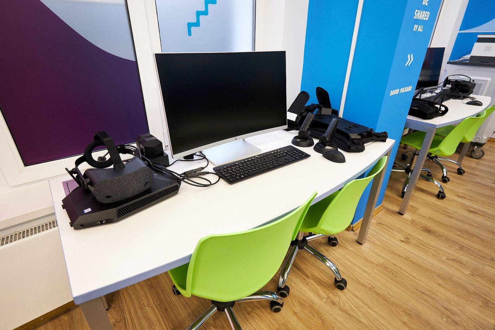 HP запускает первый в России класс будущего HP Learning Studio 6 2 1