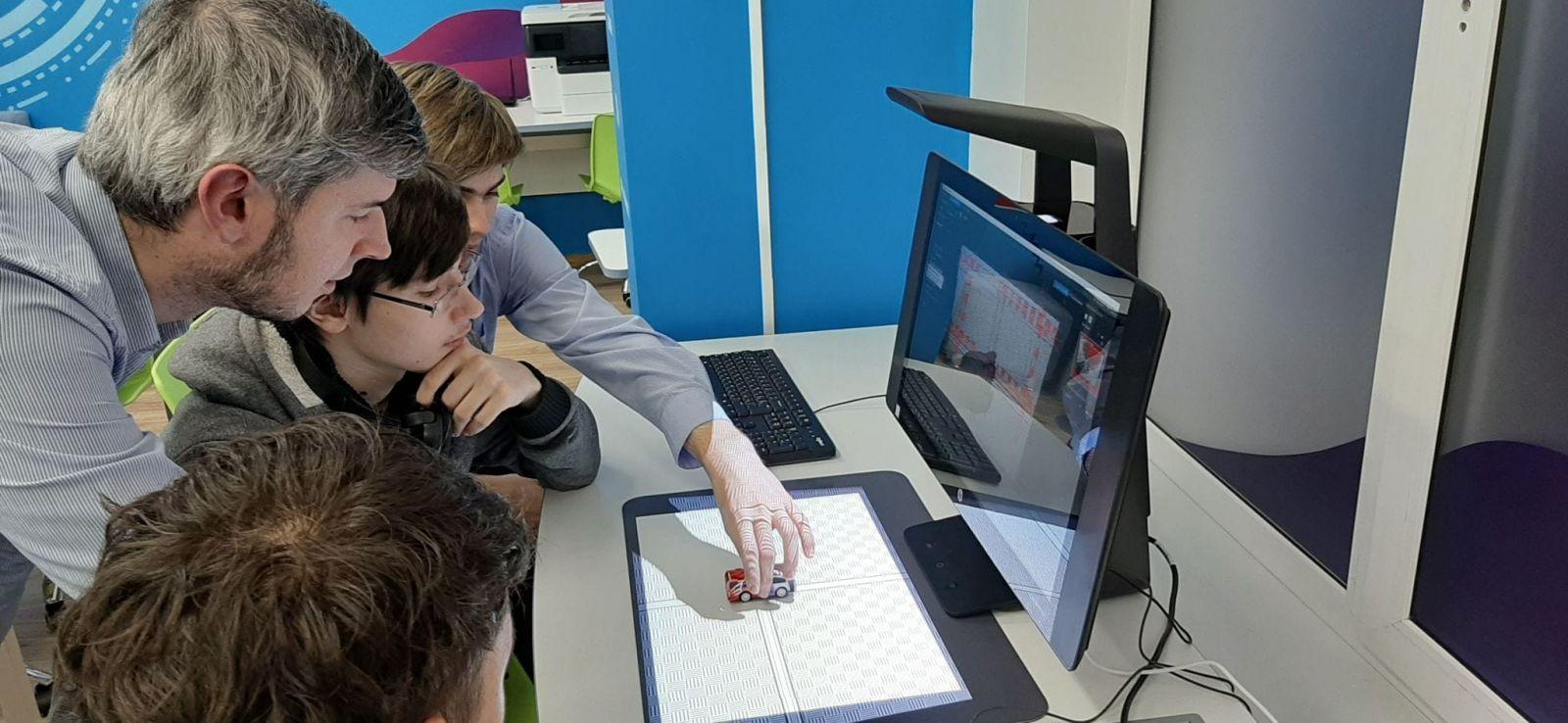 HP запускает первый в России класс будущего HP Learning Studio 7 5 1 scaled