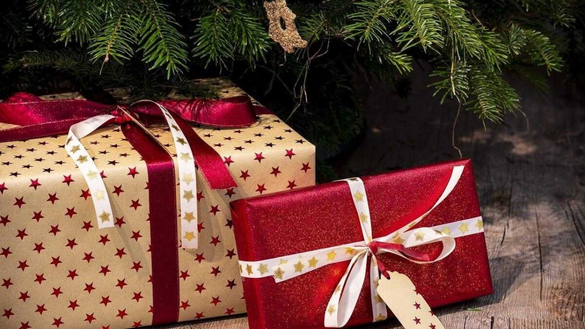 gifts 3835455 1280