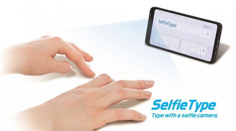 selfietype keyboard samsung 1000x558 1 large