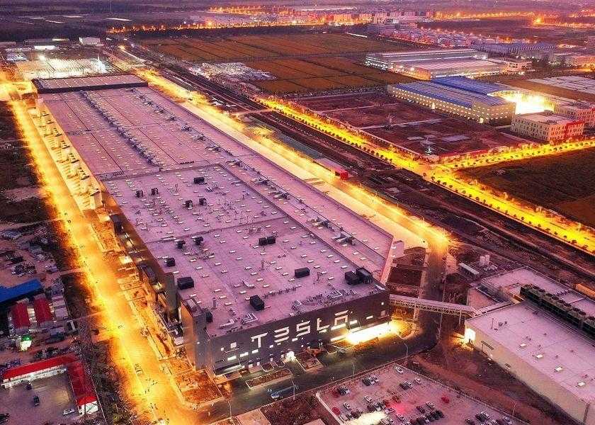 Тесла закрыла свой завод в Шанхае из-за коронавируса 3 1571902841121913167