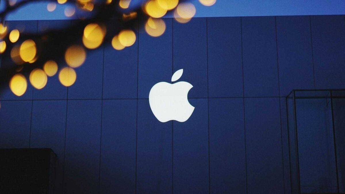 64 644123 3840 x apple logo wallpaper laptop apple scaled 1