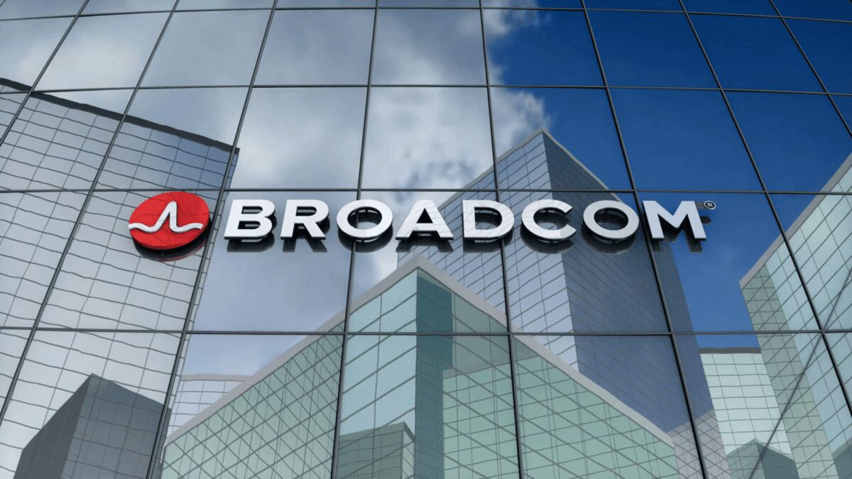 Broadcom анонсировала первый мобильный чип с Wi-Fi 6E 2 broadcom logo on windows