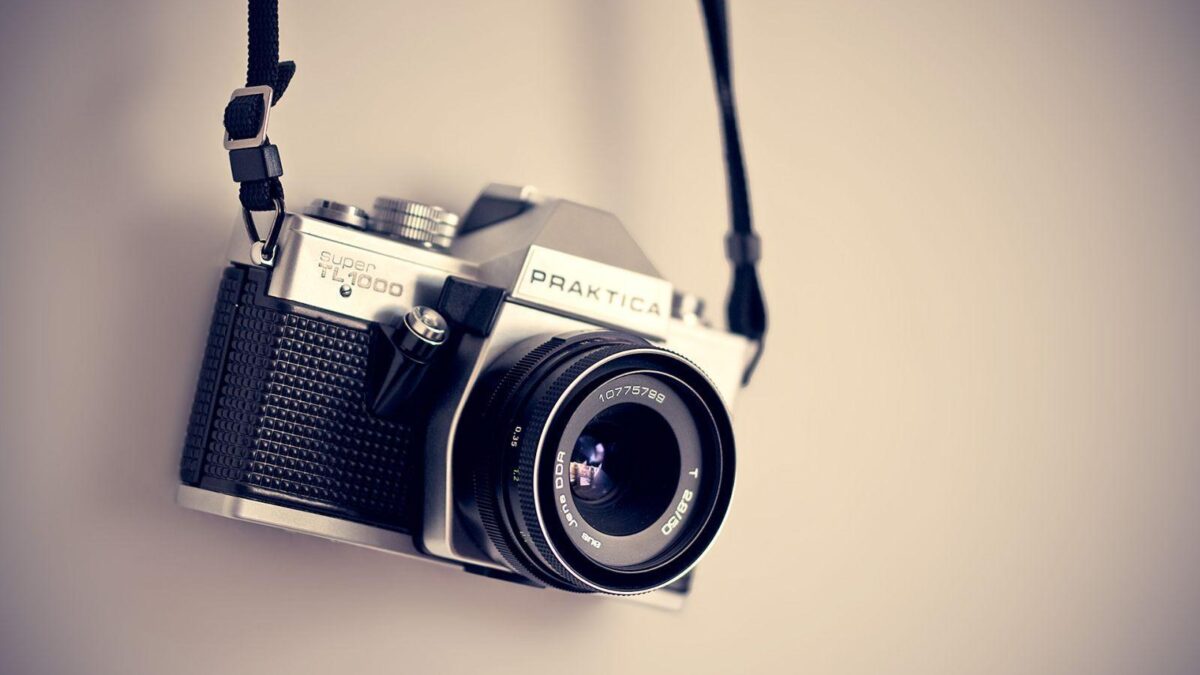 В России создали фотоаппарат, который шифрует снимки сразу после съёмки 3 gandex.ru 18887 9179 praktika wp by s meier