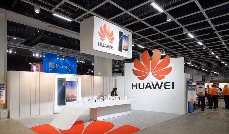 Huawei представила смартфон Huawei P40 Lite 3 huawei p40 lite 1