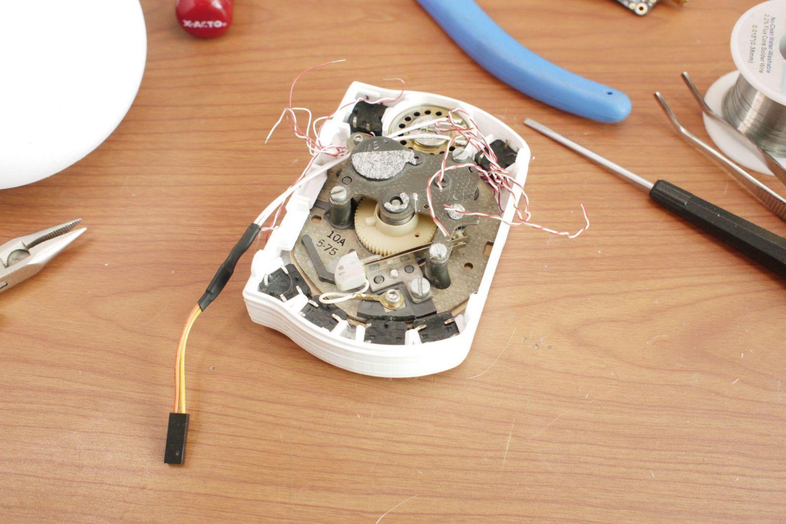 Инженер изготовил свой смартфон c барабанным диском и антенной 5 rotarycellphone v1 scaled
