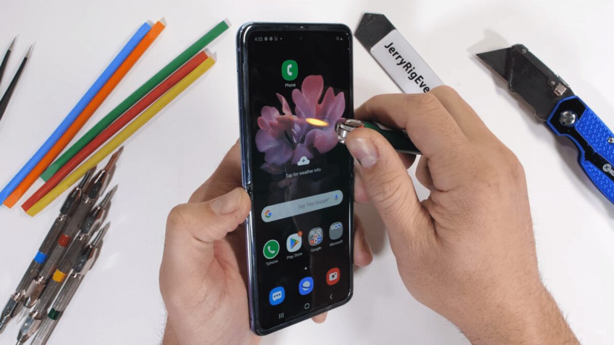 Samsung Galaxy Z Flip достойно прошёл тест на прочность 6 snimok jekrana 23