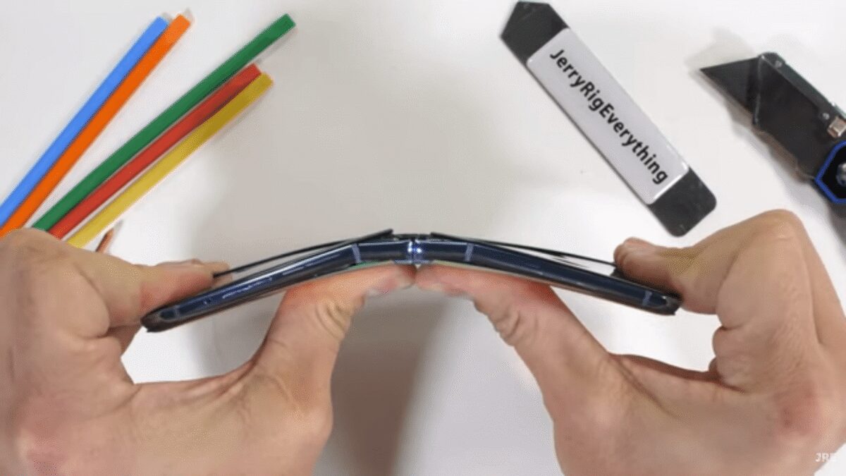 Samsung Galaxy Z Flip достойно прошёл тест на прочность 5 snimok jekrana 25
