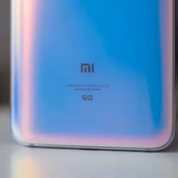 xiaomi mi 9 pro 5g logo closeup