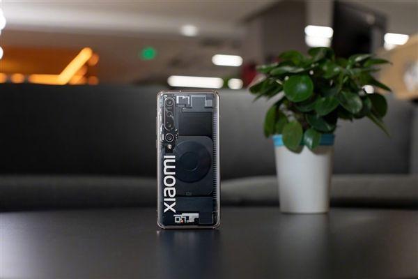 Xiaomi выпустит стеклянную версию смартфона Mi 10 4 Xiaomi Mi 10 Explorer Edition