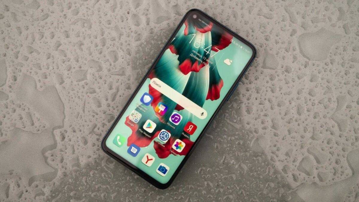 В интернете появился рендеринг телефона Honor 10X Pro 5 Смартфон Honor 10X Pro с ярким экраном и интерфейсом на переднем плане