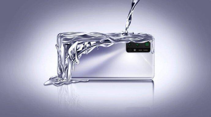 В сеть слили фотографии Honor 30 Pro 7 Смартфон Honor 30 Pro с водяным потоком на задней панели