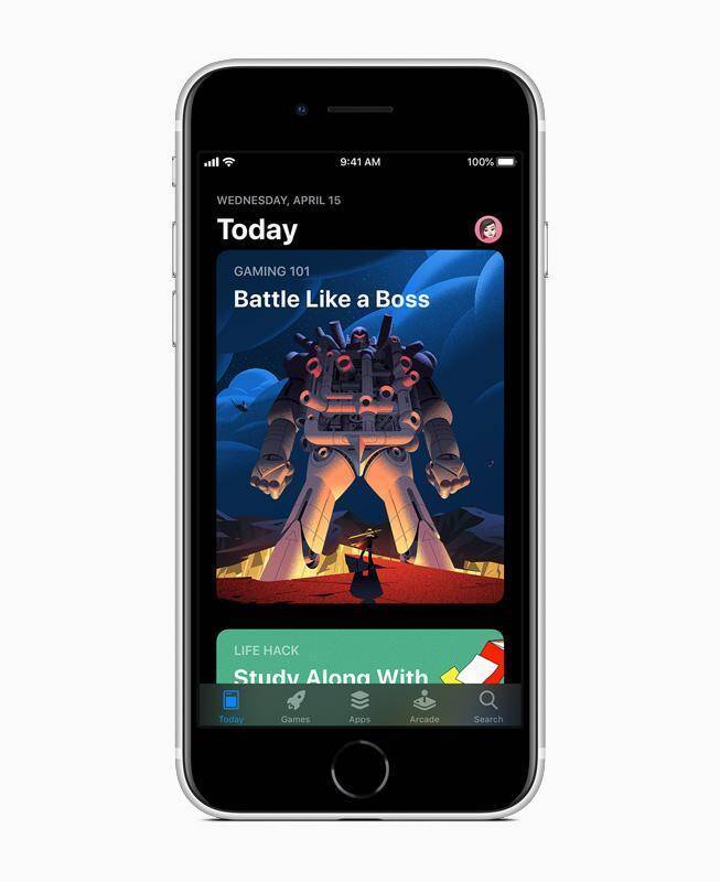 Экран iPhone SE с отображением приложений и игр