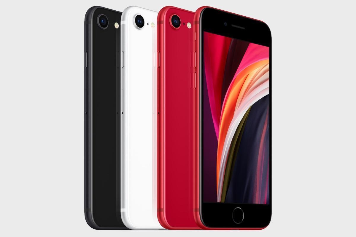 Apple наконец-то выпустила новый iPhone SE. Стоит от 40 000 рублей 5 apple new iphone se black white product red colors 041520202