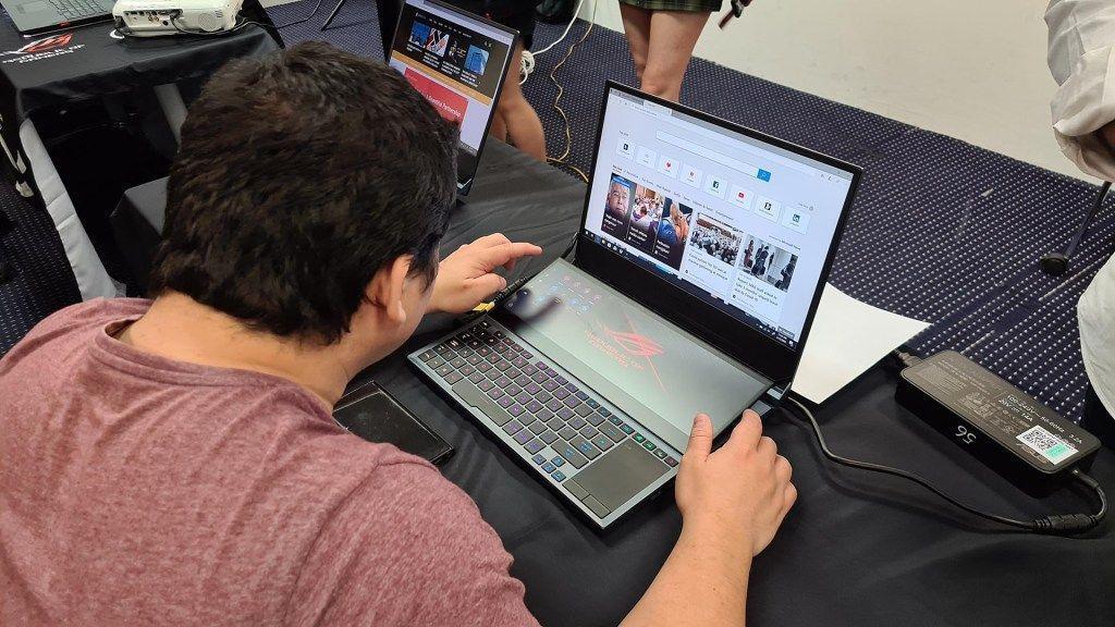 Asus представила игровой ноутбук Asus ROG Zephyrus Duo 15 с двумя экранами 8 asus-zephyrus-duo-15-pics-1
