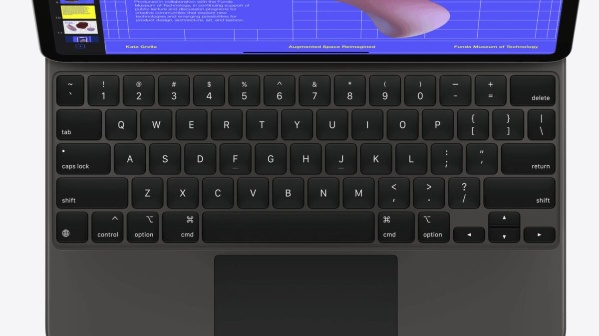 Клавиатура Magic Keyboard для iPad Pro в перспективном виде
