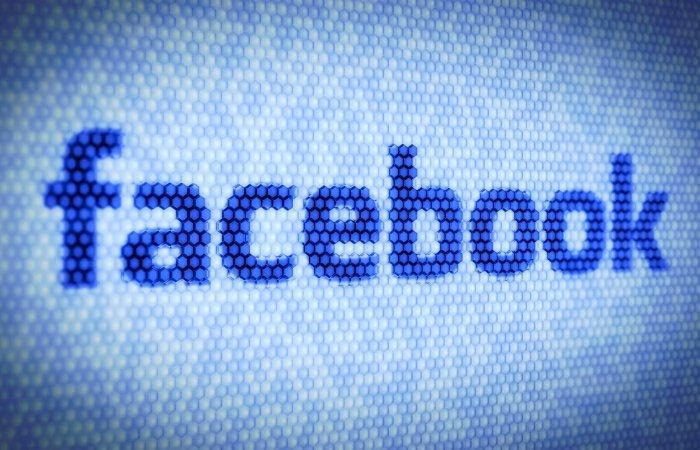 Facebook для Android меняет интерфейс для лучшего использования одной рукой 1 facebook700