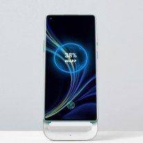 Что ожидать от OnePlus 8 and 8 Pro 14 Черные наушники Nothing Headphone (a) с огнем на чаше