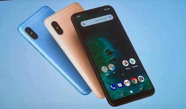 Расширение с тремя цветными смартфонами Самсунг Galaxy