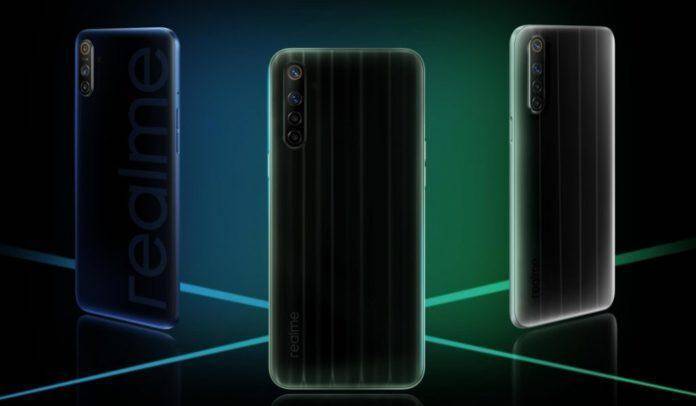 Флагманский смартфон Realme с тремя камерами сзади