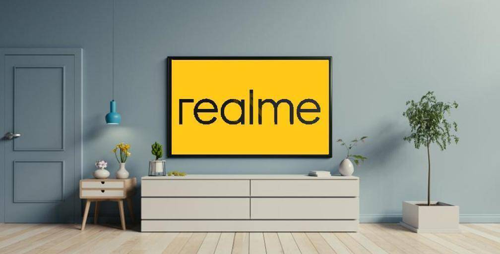 Плазменный телевизор Realme на стене в гостиной