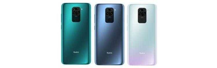 Три смартфона Redmi Note 9 сзади с камерой и градиентными корпусами