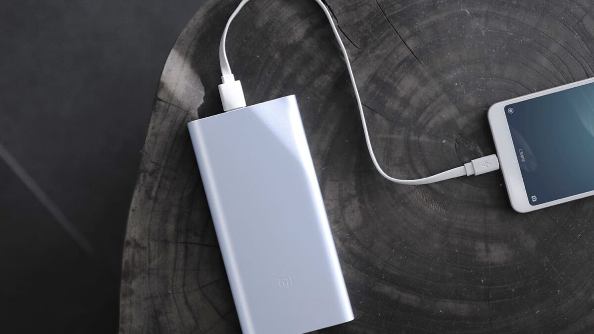 Мобильный аккумулятор Xiaomi с беспроводной зарядкой на 30 ватт