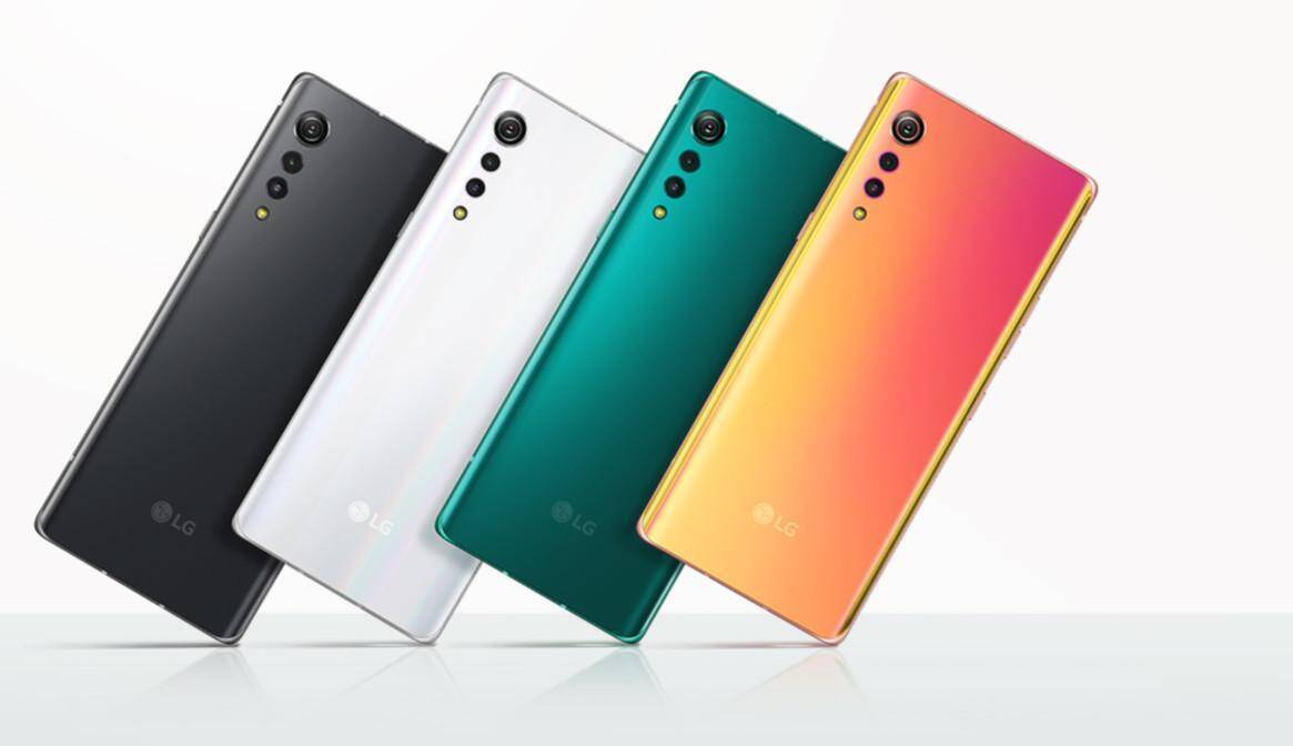 Четыре смартфона LG с разными цветами сзади вид спереди закреплены на белом фоне